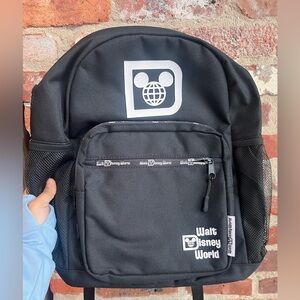 Disney Walt DisneyWorld Regular Size Black Backpack